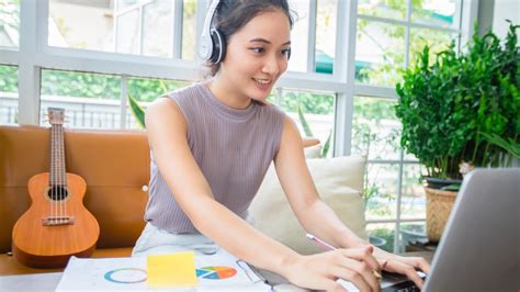 Work Remotely with BPO Jobs from Home in the Philippines.